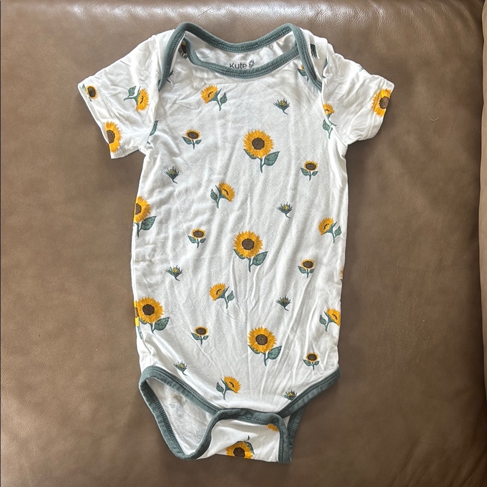 NWOT Kyte Baby Sunflower 12-18 month Onsie Bodysuit